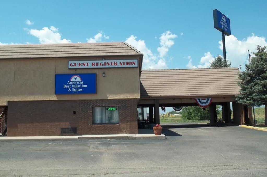 Americas Best Value Inn & Suites Ft Collins E At I-25 Fort Collins Exterior photo